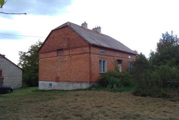 Zmiennica - Dom na sprzedaz plus stodoła 
